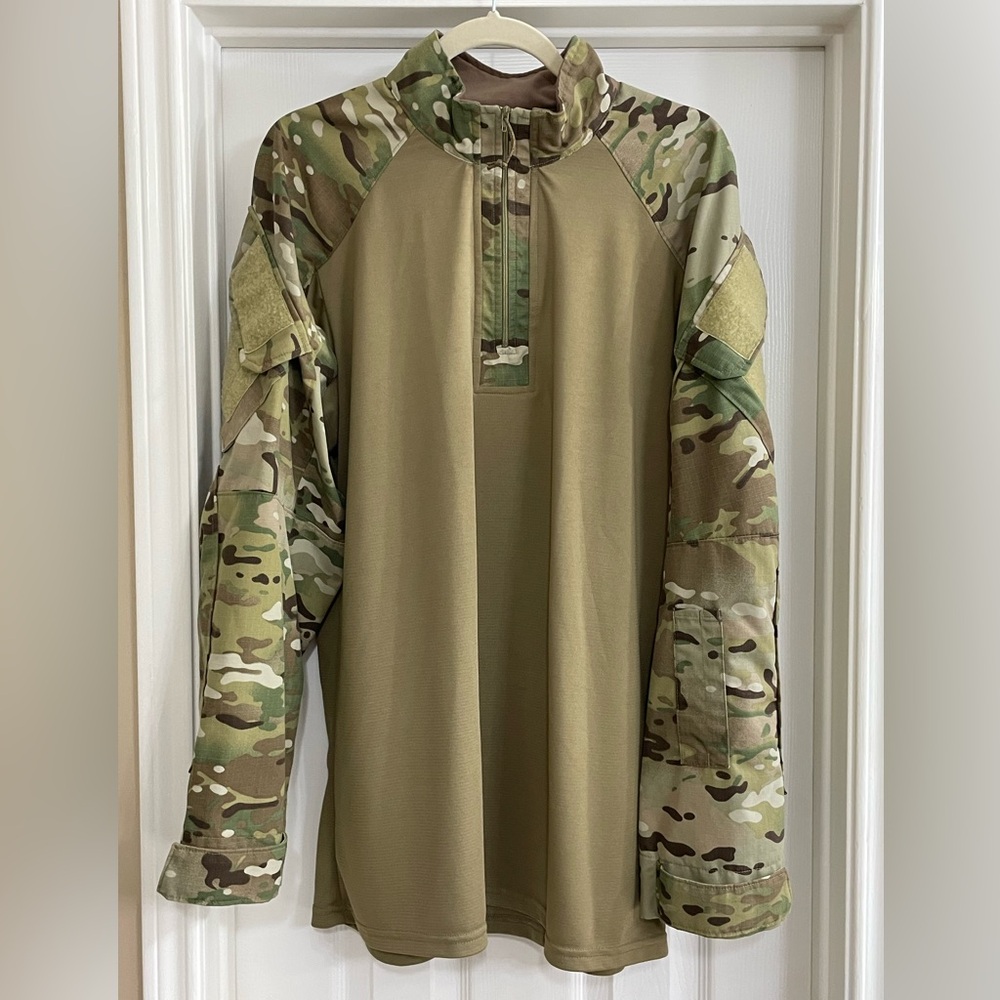 Vertx Men’s Large multicam long sleeve top.